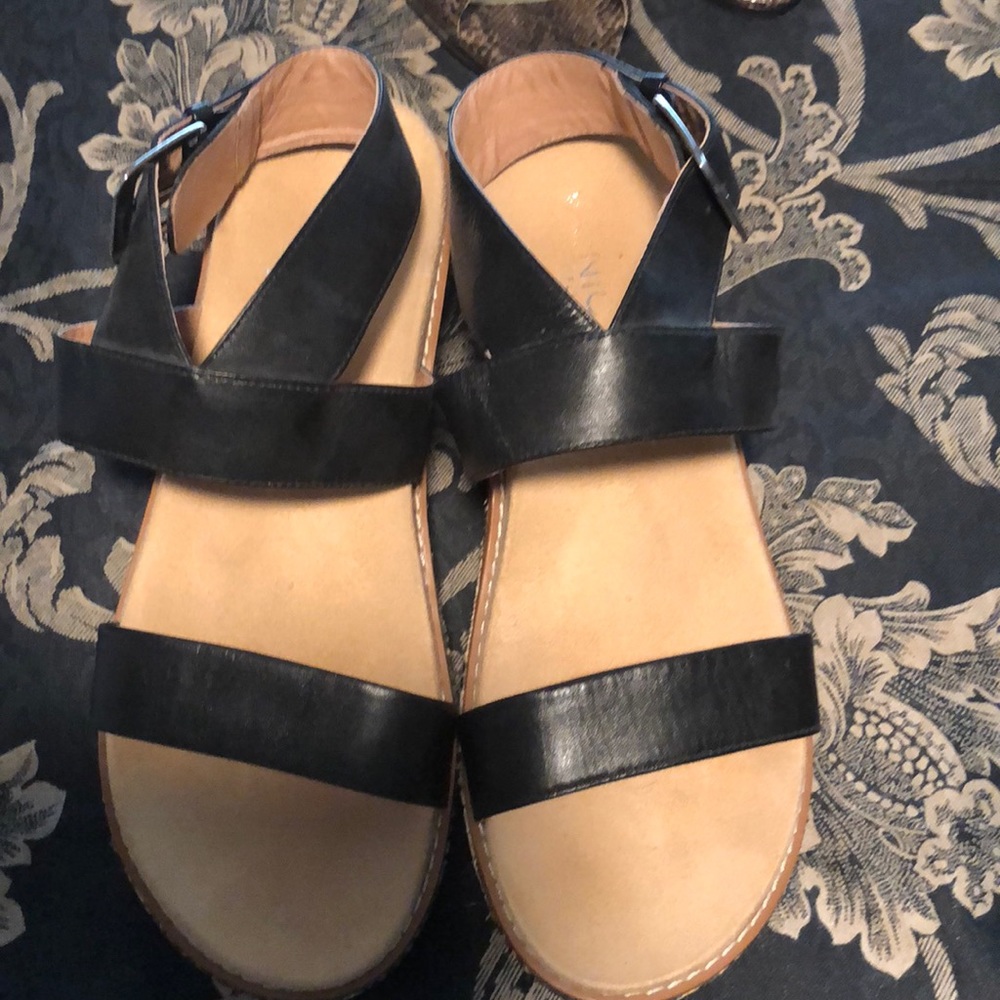 Vionic wedge